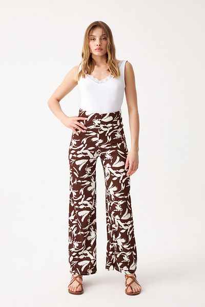 Know Women's Brown-White Patterned Pipe Leg Trousers