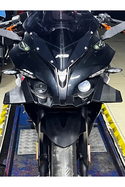 Bajaj RS 200 BAJAJ YENİ SERİ Winglet