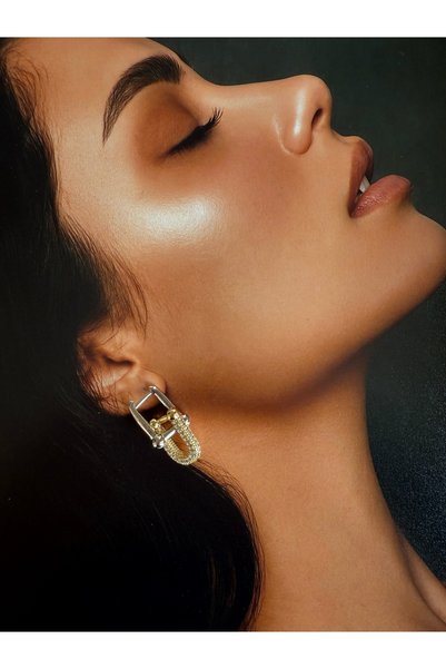 LUSORA ACCESORY "أقراط نسائية بتصميم عصري بإبزيم سلسلة ذهبية"