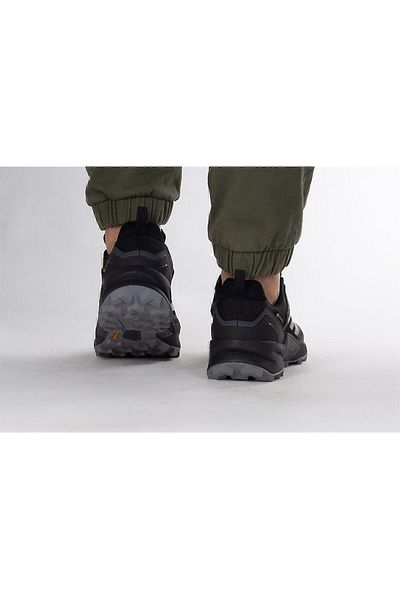 adidas Ανδρικά παπούτσια εξωτερικού χώρου Terrex Swift R3 Gtx, αδιάβροχη και ανθεκτική στο κρύο ανθεκτική σόλα