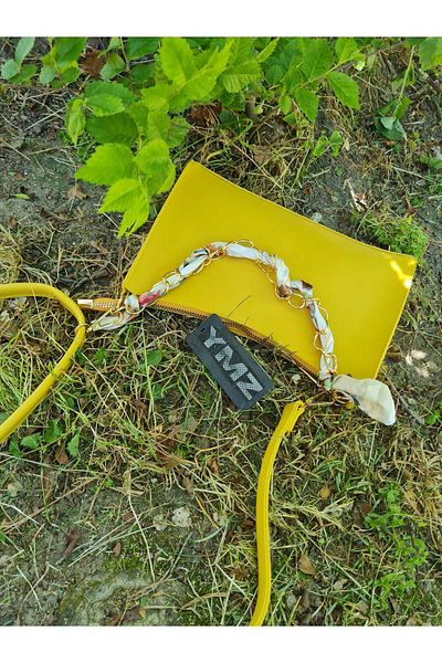 YMZBAG Chain Detailed Shoulder Bag with Strap