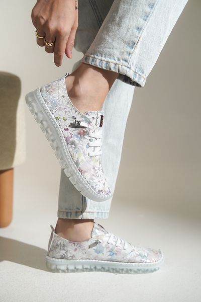 lovitto Colorful Printed White Soft Sole Inside and Outside Genuine Leather Women's Shoes