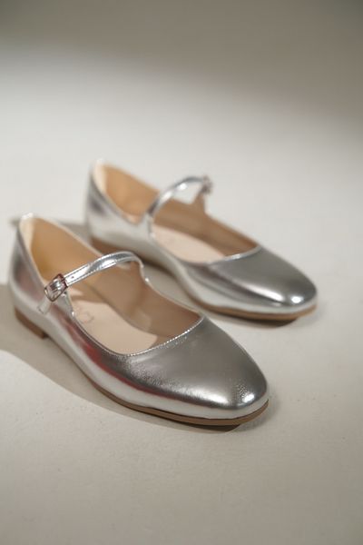 lovitto Women's Tape Buckle Detailed Leather Inside Silver Ballerinas