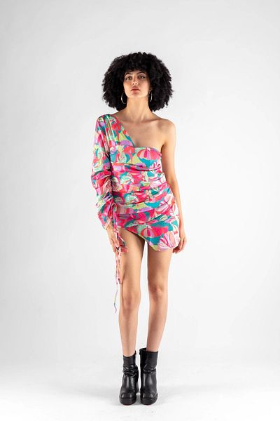Bak Moda Rochie mini cu o mânecă detaliată pe umăr satin roz