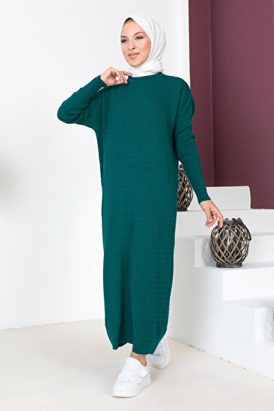 Tesettür Dünyası Μακρύ φόρεμα πλεκτό με σχέδιο αλυσίδας TSD230714 Σμαραγδένιο πράσινο