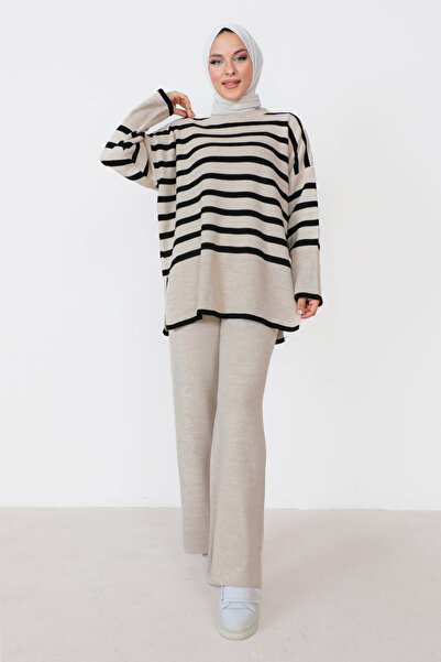 Tesettür Dünyası Ριγέ Λεπτομερές Πλεκτό Κοστούμι TSD230909 Μπεζ