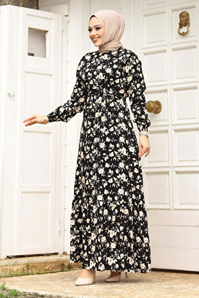 Tesettür Dünyası Çiçek Desenli Beli Kuşaklı Volanlı Uzun Tesettür Elbise TSD240251 Siyah
