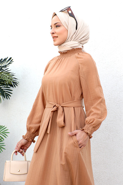 Tesettür Dünyası Μακρύ μονόχρωμο φόρεμα με λεπτομέρεια Gipe Tsd221204 Μαύρο