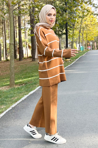 Tesettür Dünyası Ριγέ Πλεκτό Κοστούμι Tsd220905 Καφέ