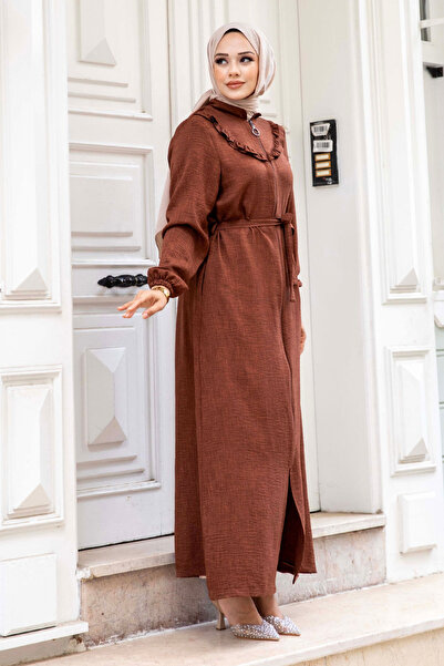 Tesettür Dünyası Hnědý hidžáb Ferace se zipem a volánovým detailem - TSD240510