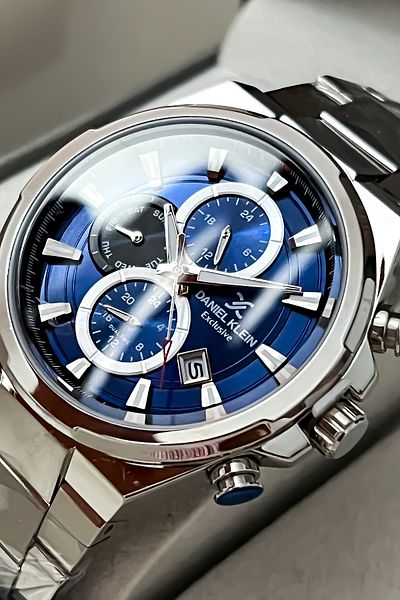 Daniel Klein Men's Steel Wristwatch - Active Chronometer and Calendar Bracelet