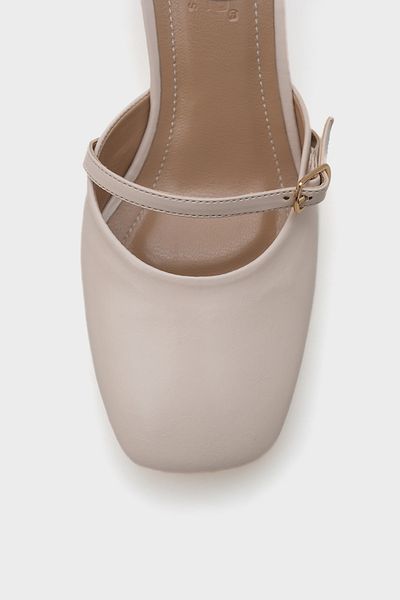 Capone Outfitters Sasha Damenschuhe mit mittlerem Absatz und doppeltem Schnallen-Knöchelriemen