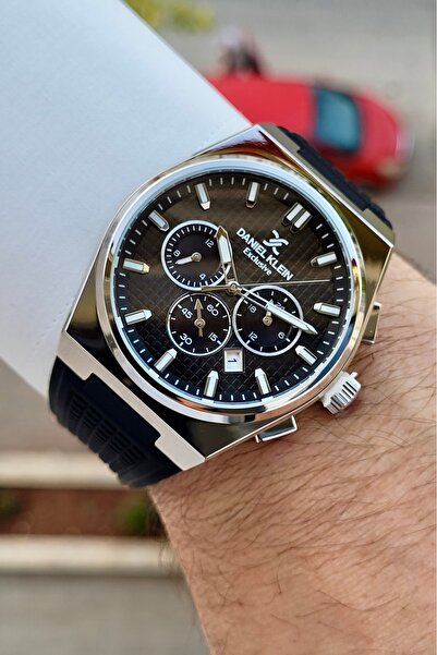 Daniel Klein Kasası Gümüş Kordonu Siyah Renk 44 Mm Göstergeleri Aktif Erkek Kol Saati