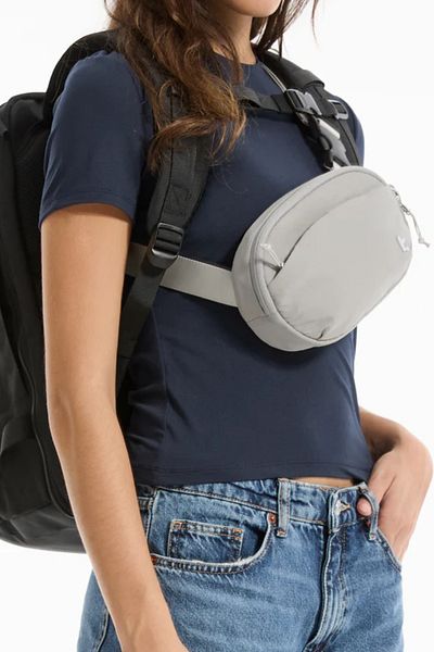 Tomtoc Slingbean T32 Gray 1.5L Accessory Waist and Shoulder Bag - T32S1G2