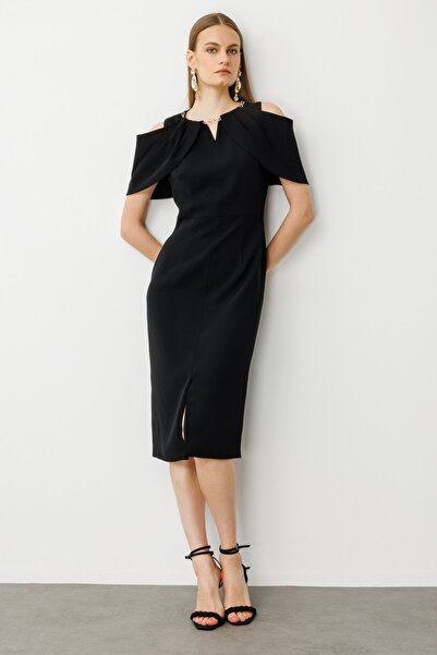 Ekol Yakası Taşlı Zincirli Midi Boy Elbise