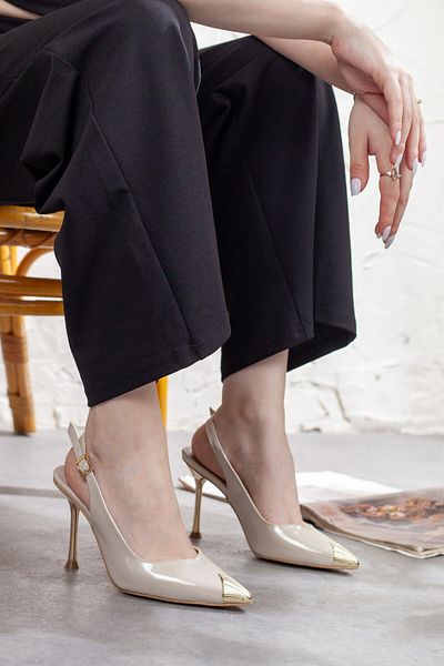 Adım Adım Women's Thin Heeled Elegant Toe Heeled Shoes