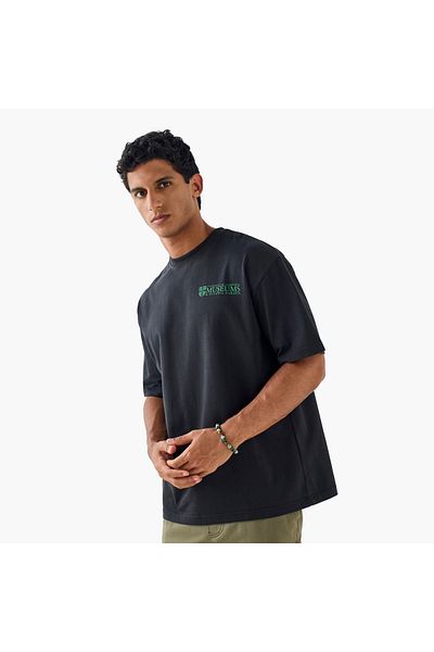FAV Graphic Print T-shirt with Crew Neck