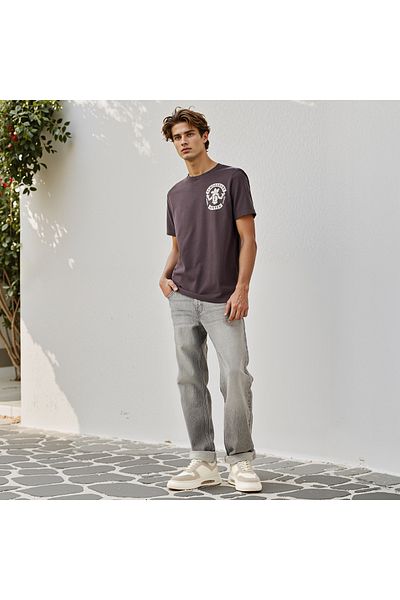 FAV Graphic Print T-shirt with Crew Neck