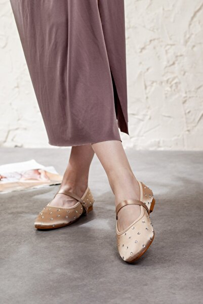 Adım Adım Balerini de damă cu detalii în piatră