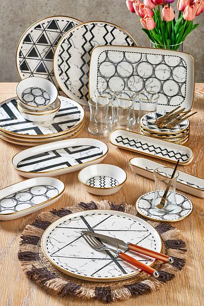 Fecra Feza 35 Piece Gold Mesh Breakfast Set