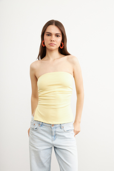 Ladima Γυναικεία μπλούζα με μαλακή υφή Modal με κίτρινο στράπλες με σχισμές σ...