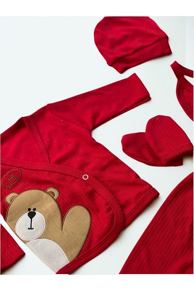 BETSY STUDIO Newborn Cotton Boxed Hospital Release Set Red
