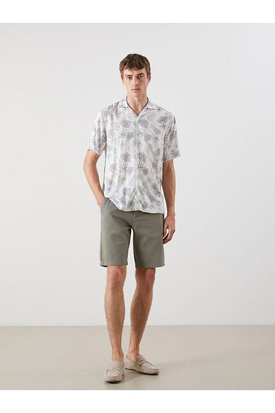 LC Waikiki Green Standard Fit Men's Shorts with Tie Waist Detail