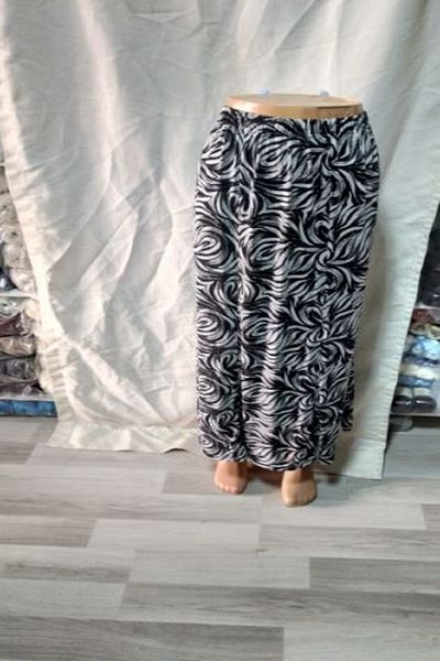 ARG Black - White Balloon Skirt Six Pieces with Elastic Waist 1 Piece Skirt Quality Stylish Beautiful