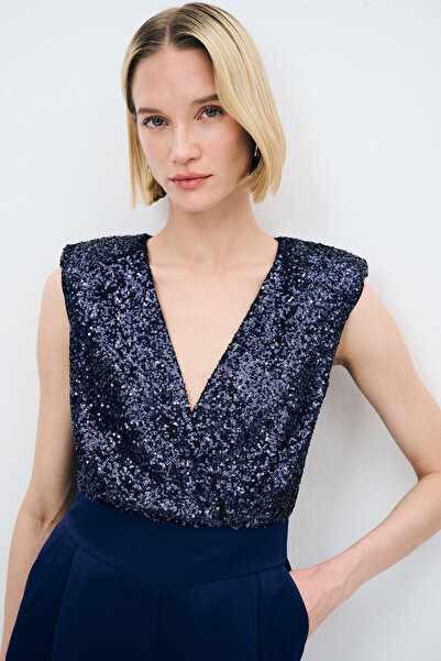 adL Mert Aslan Payet Detaylı Tulum