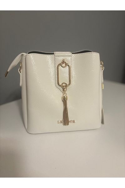 Levidor white bag