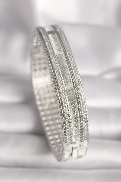 Findit Silver Color Zircon Stone Brass Women's Handcuffs