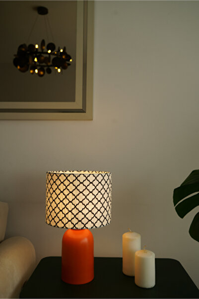 retro home design Turuncu Ayaklı Siyah Beyaz Detaylı Baskı Model Kumaş Şapkal...