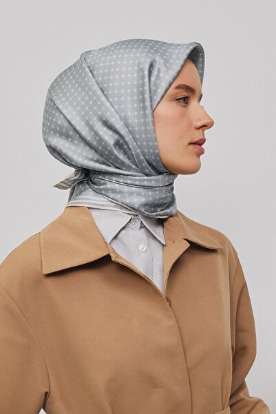 Armine بنقشة المونوغرام شال ساف حرير سورا 9345D 82