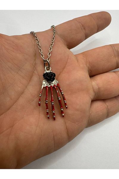 Herşey Nota Unisex Necklace with Rose Motif and Red Skeleton Hand Figure – Gothic and Meaningful Design