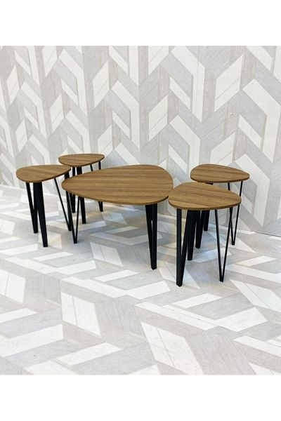 DEC13 Modern serving table set with a luxurious touch