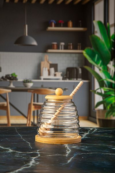 Lizzy Honey Jar with Bamboo Lid