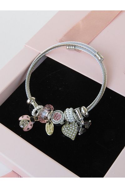 MAHLA Bracelet, Adjustable Stylish Design