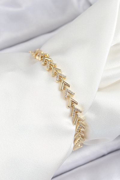 BESKAR Brass Row Arrow Model Zircon Stone Gold Color Vip Series Women's Bracelet