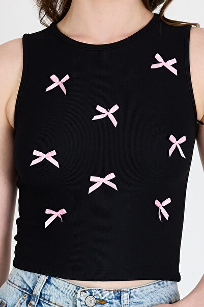 Rays Syah Bow Embroidered Crop Knitted Undershirt 0849