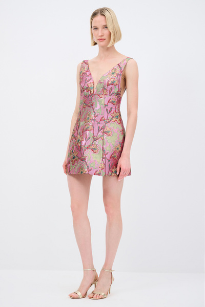 adL Mert Aslan Sırtı Açık Mini Jakar Elbise