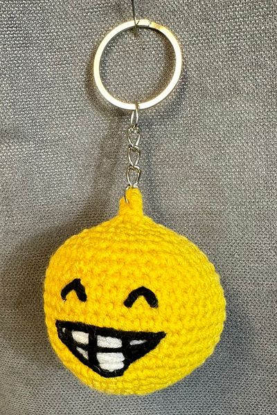 Uretti - Tuğba 9352 1524 Handmade Knitted Grinning Emoji Model Keychain