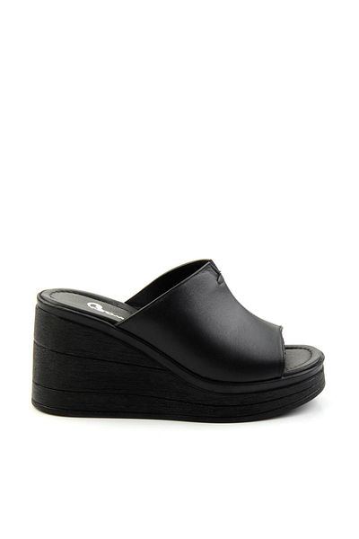 Bambi Black Leather Women's Slippers K04040012603