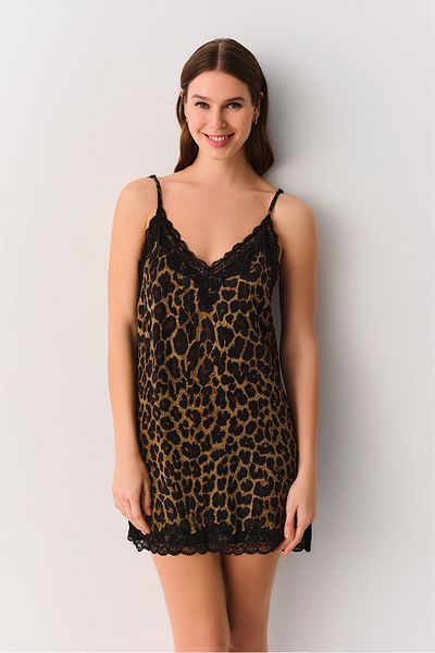 SUWEN Lioness Nightdress