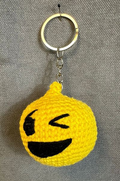 Uretti - Tuğba 9352 3517 Handmade Knitted Blinking Emoji Model Keychain
