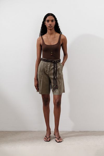 Manuka Linen Pleated Bermuda Shorts Khaki