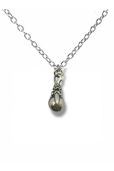 Herşey Nota Unisex Necklace with Gothic Dragon Claw Figure – Symbol of Power and Legend