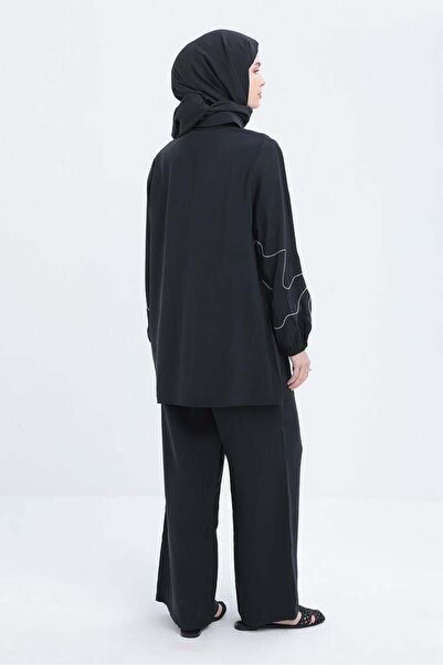 ALLDAY Black-Chain Embroidered Sleeve Elastic Modal Shirt Tunic