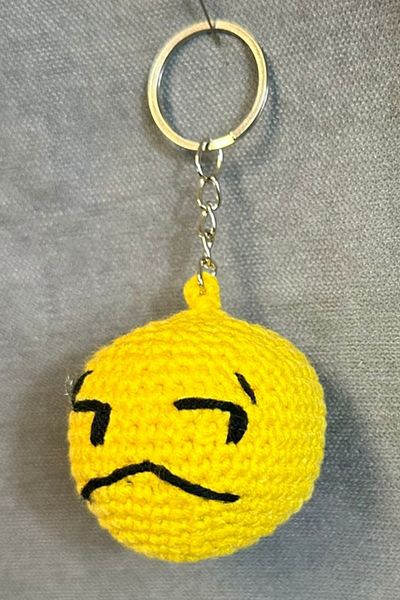 Uretti - Tuğba 9352 1259 Handmade Knitted Worried Face Emoji Model Keychain
