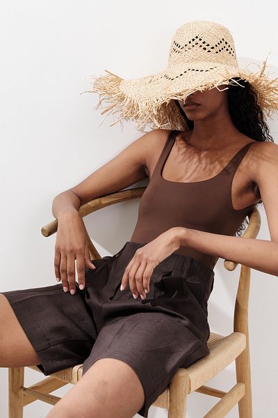 Manuka Linen Pleated Bermuda Shorts Bitter Brown