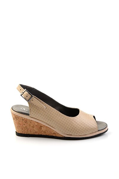 Bambi Bej Leather Kadın Sandalet K05582040203
